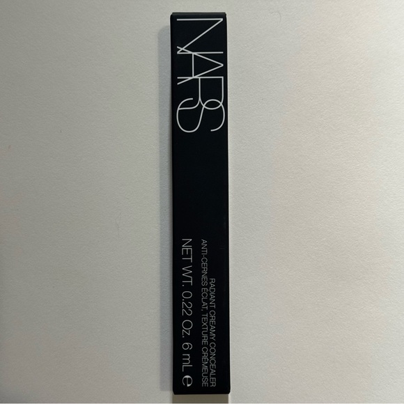 NARS Radiant Concealer - Picture 2 of 3